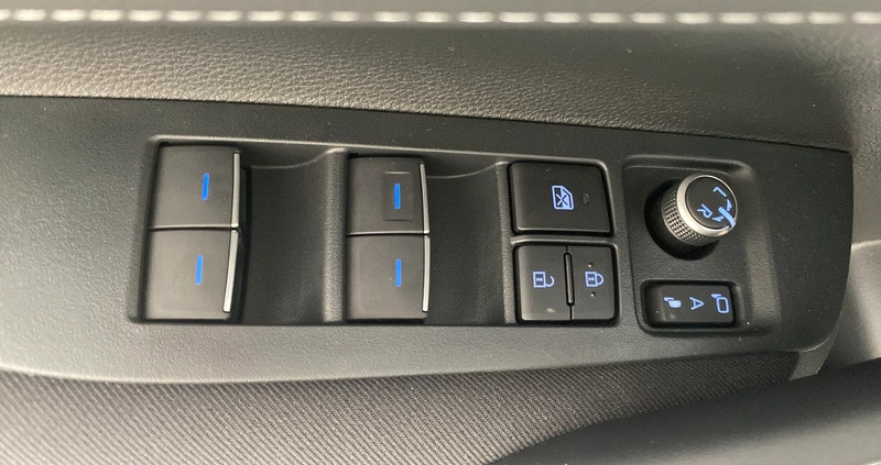 Suzuki Swace cena 123590 przebieg: 10, rok produkcji 2022 z Łapy małe 211